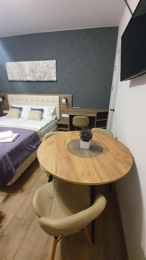 Demar Apart Violet Lviv Exterior foto